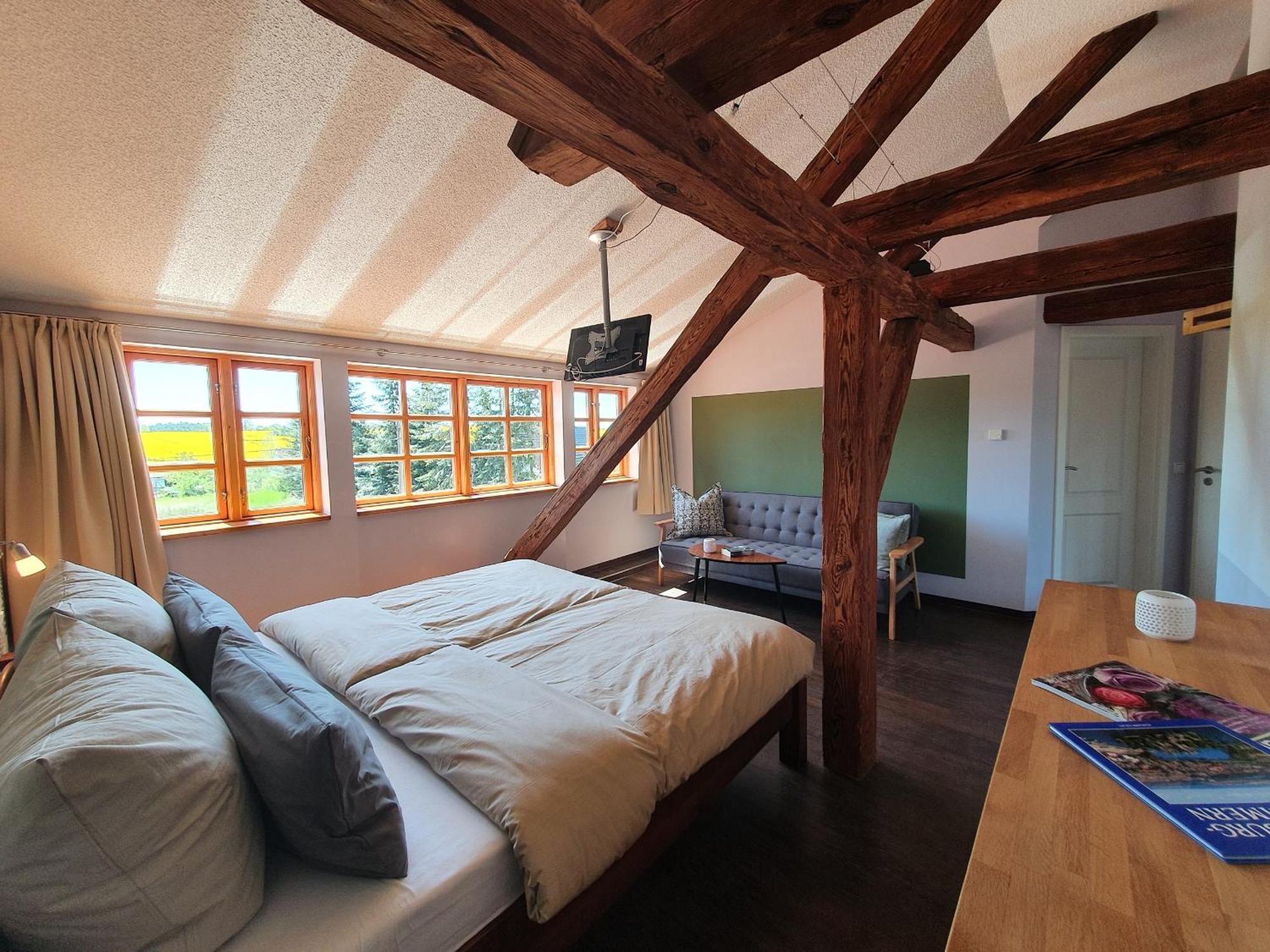 Schmiede1860 Bed & Breakfast Gross Dratow Стая снимка